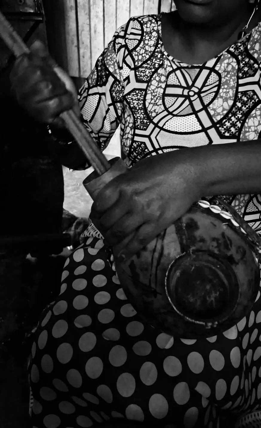 A Nandi woman preparing sotet